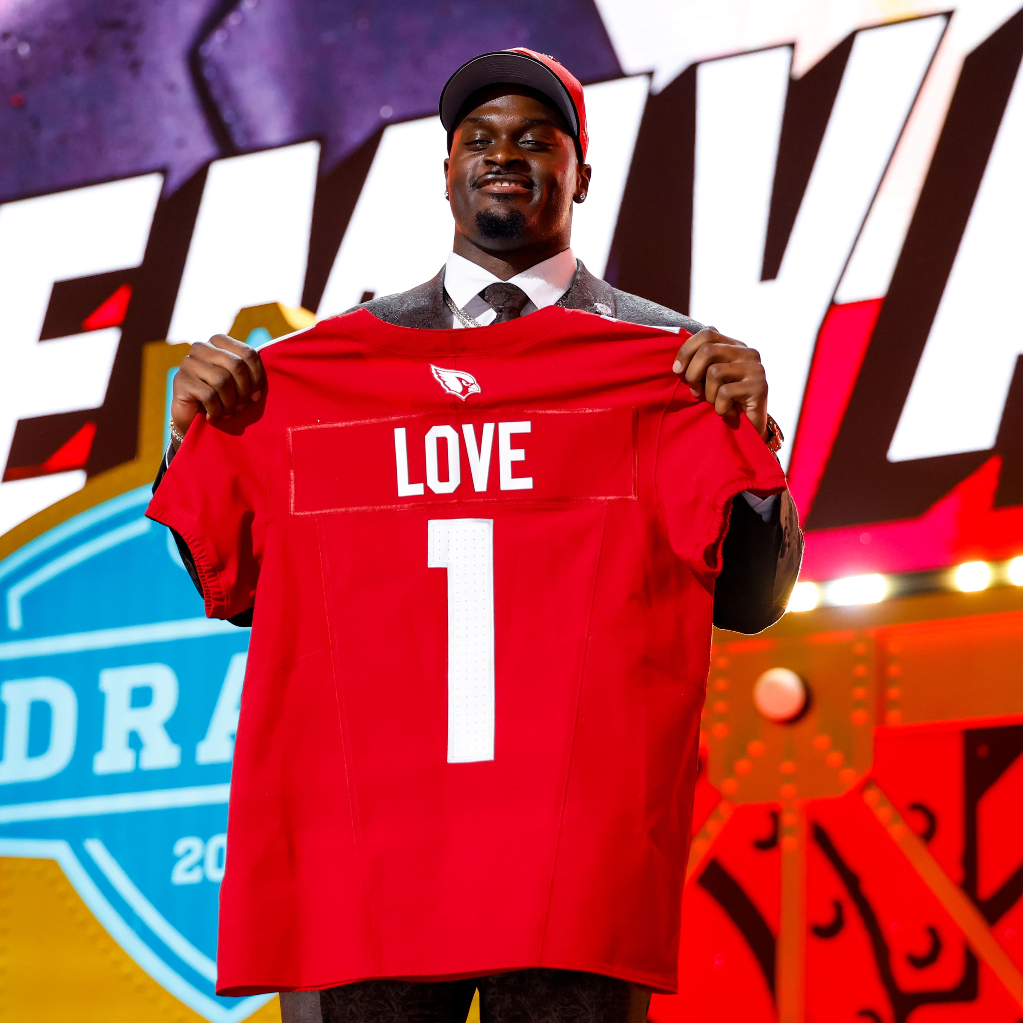 Cardinals Fall In Love