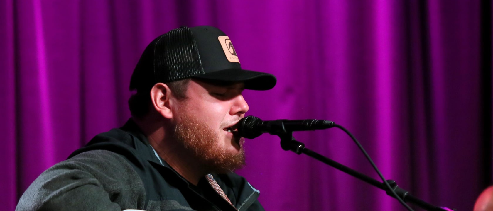 Luke Combs Tickets & 2024 Growin' Up and Gettin' Old Tour Dates Vivid