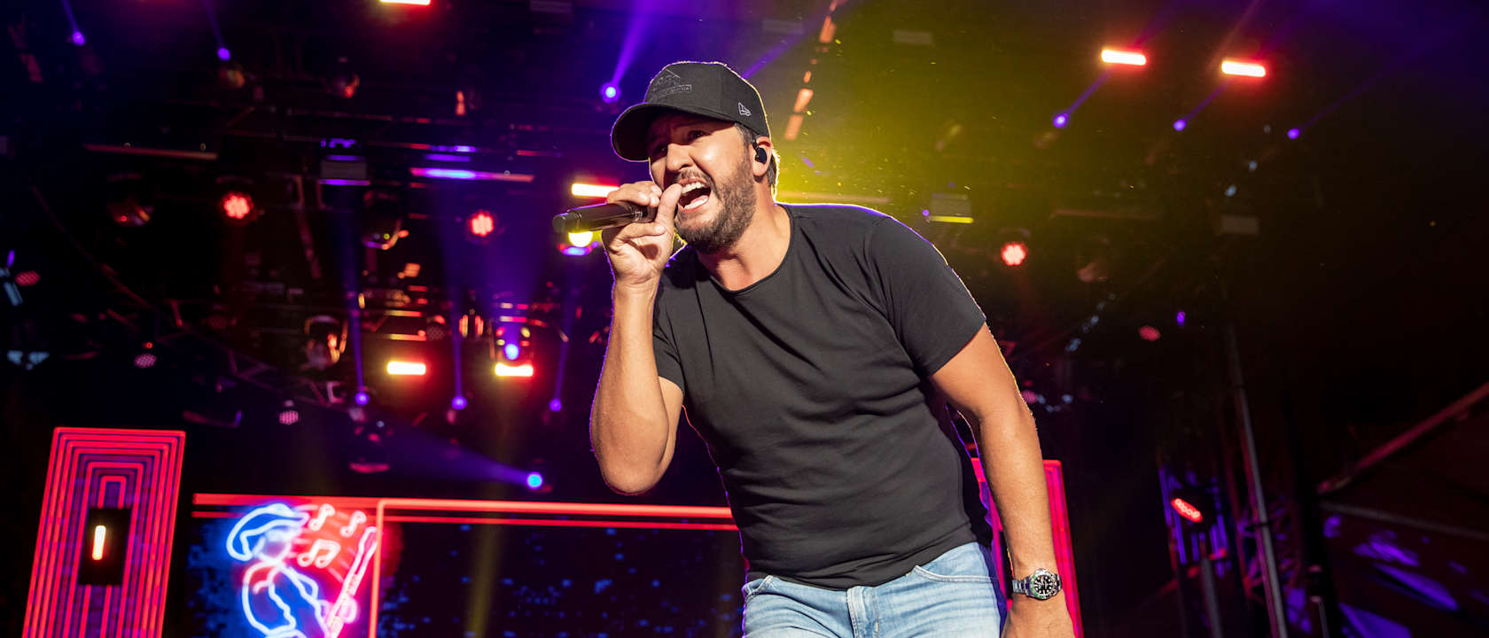 Luke Bryan Parking