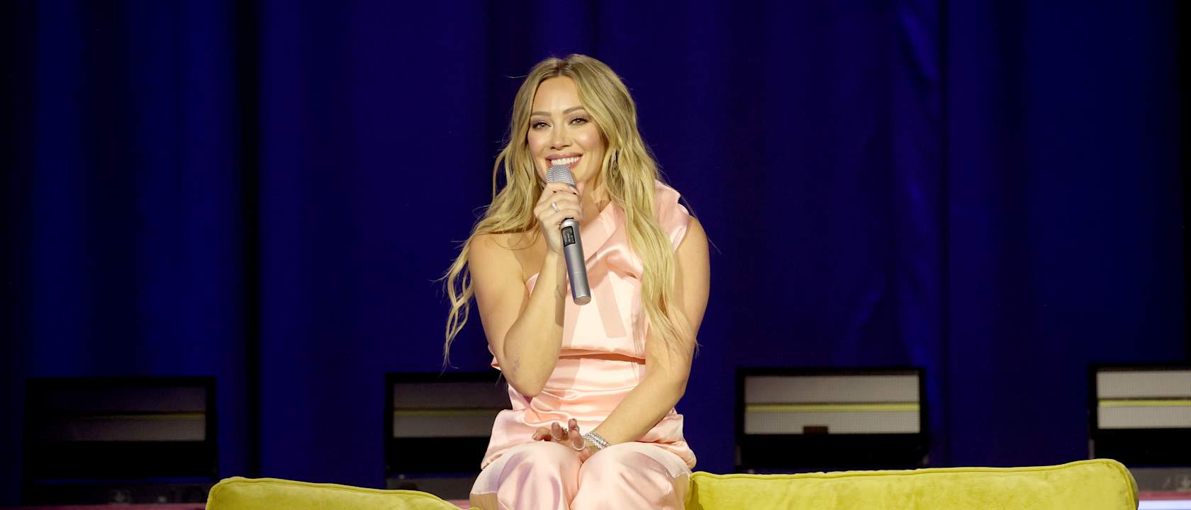 Hilary Duff Parking
