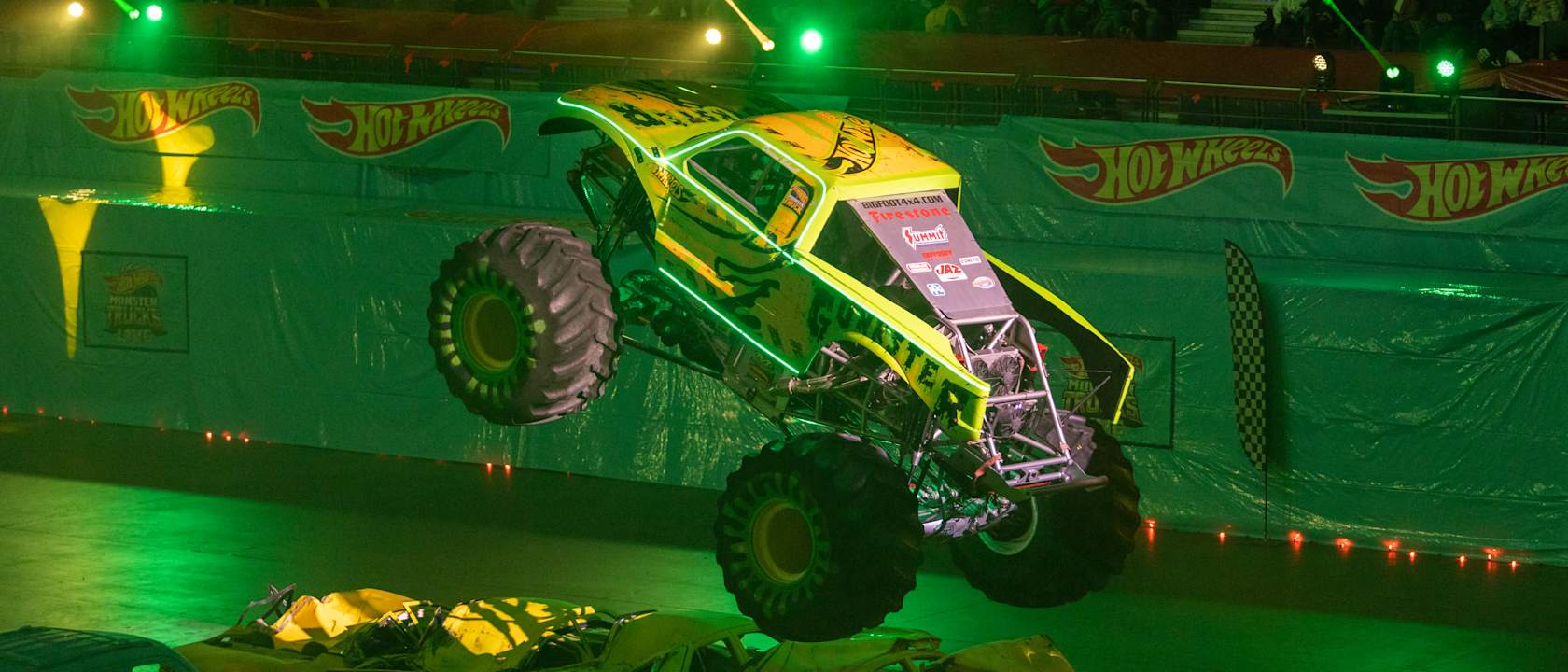 Hot Wheels Monster Trucks Live Glow-N-Fire