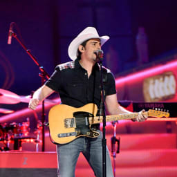 Brad Paisley Parking