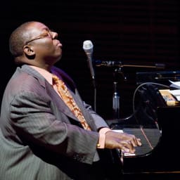 Cyrus Chestnut