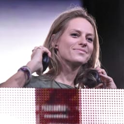 Nora En Pure