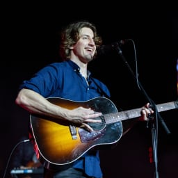 Dean Lewis