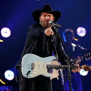 Garth Brooks Image