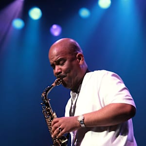 Walter Beasley Image