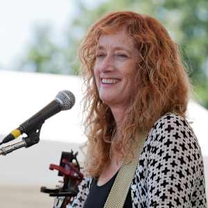 Patty Larkin Image