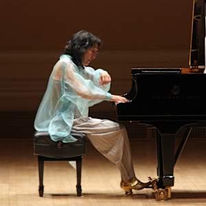 Mitsuko Uchida Image