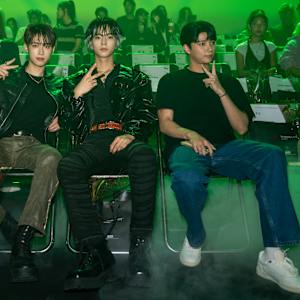 Xdinary Heroes Image