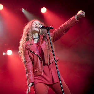 Amanda Marshall Image