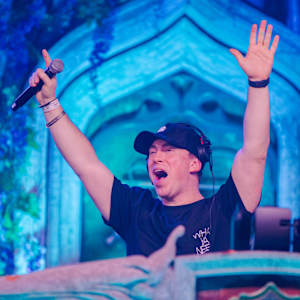 Hardwell Parking Image