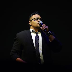 Israel Houghton Image