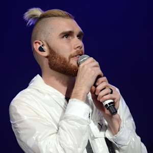 Colton Dixon Image