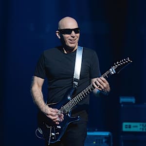 Joe Satriani Image