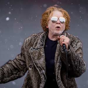 Simply Red Image