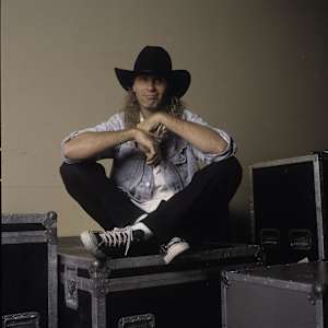 Henry Lee Summer Image