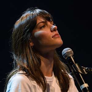 Charlotte Cardin Image