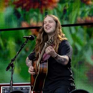 Billy Strings Image