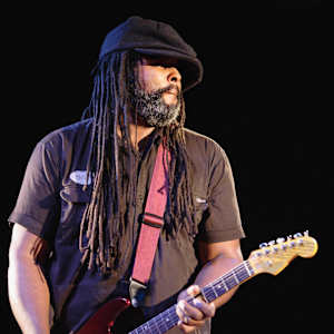 Alvin Youngblood Hart Image