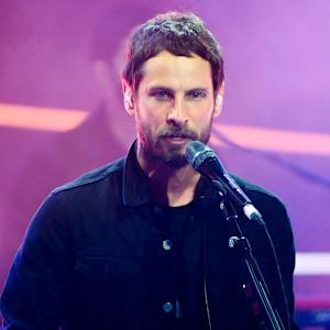Sam Roberts Image