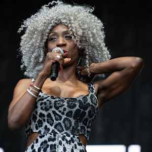 Heather Small Image
