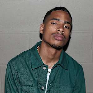 Arin Ray Image
