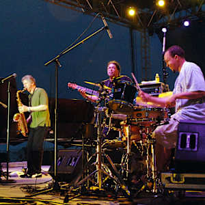 Yellowjackets Image
