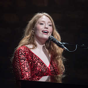 Freya Ridings Image