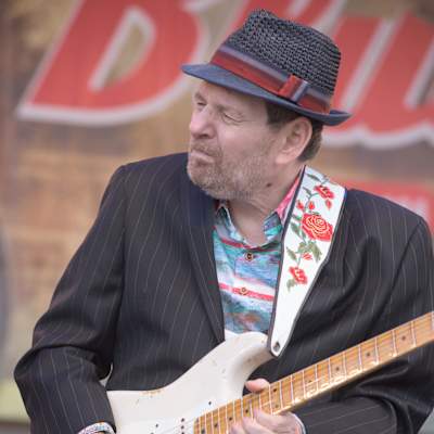 Ronnie Earl