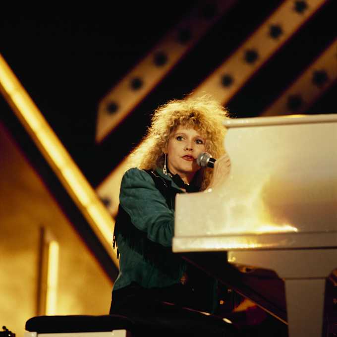 Lacy J Dalton