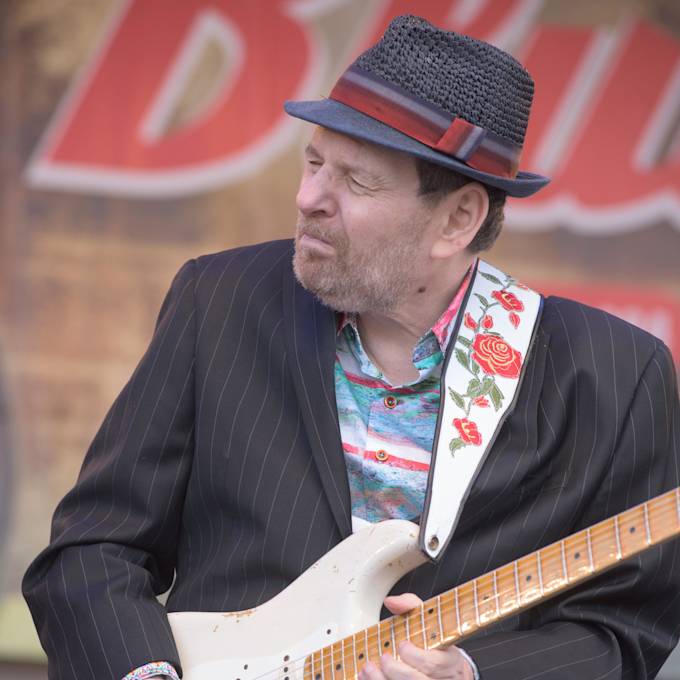Ronnie Earl