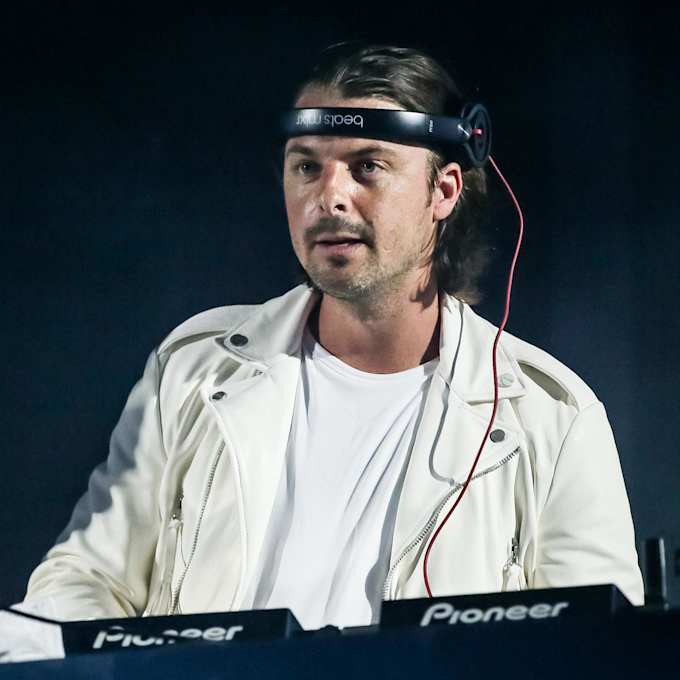 Axwell