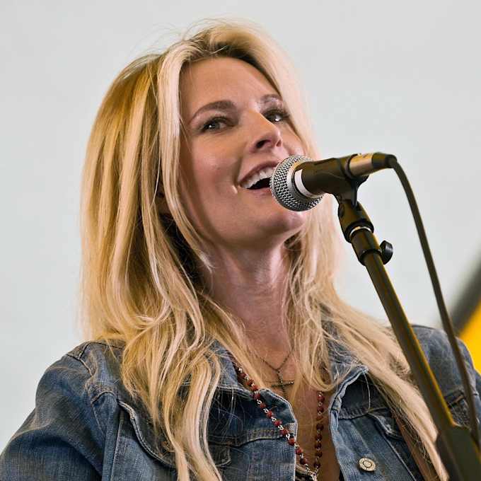 Elizabeth Cook