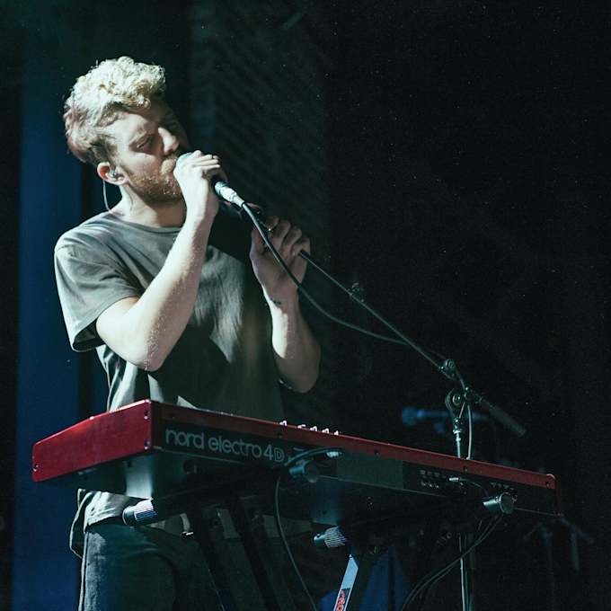 Andrew Belle