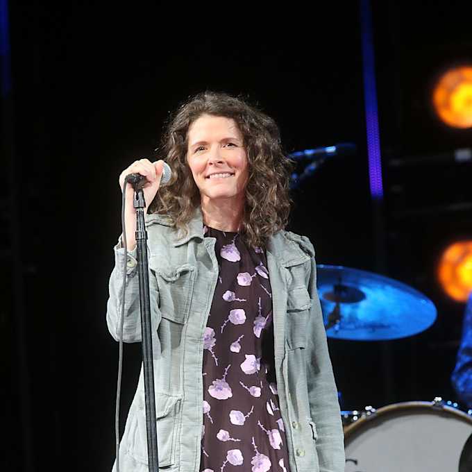 Edie Brickell