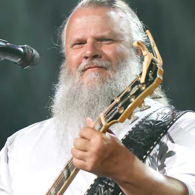 Jamey Johnson Parking