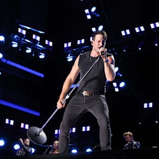 Russell Dickerson Image
