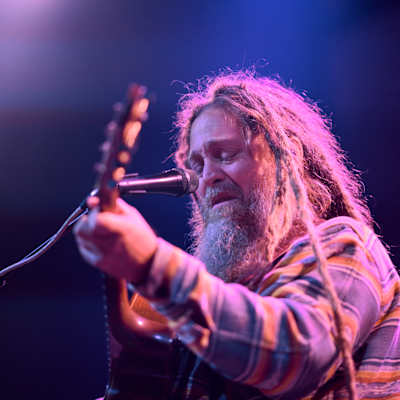 Mike Love (Reggae)