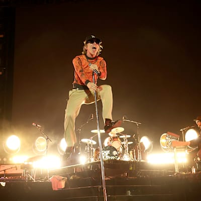 Cage The Elephant