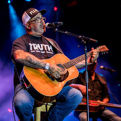 Aaron Lewis and The Stateliners