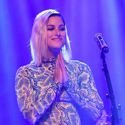 Cassadee Pope