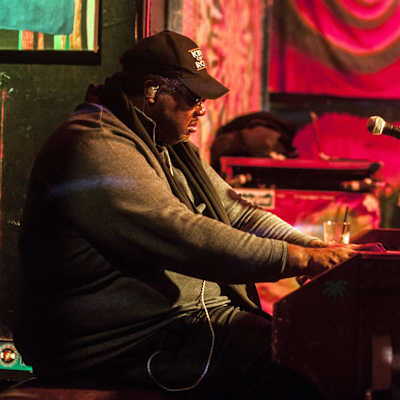 Melvin Seals
