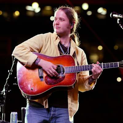 Billy Strings Parking