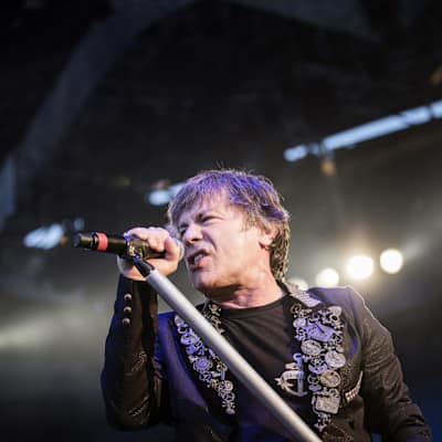 Bruce Dickinson