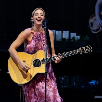Sarah McLachlan Parking