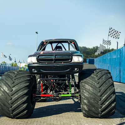 2X Monster Trucks