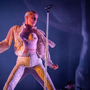 Robyn Image