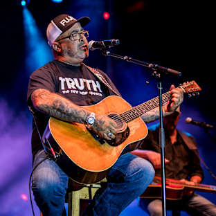 Aaron Lewis and The Stateliners Image