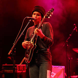 Adrianne Lenker Image